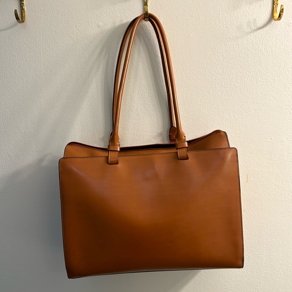Lodis Handbags - EUC Lodis work bag in tan leather; multiple pockets & laptop protected sleeve